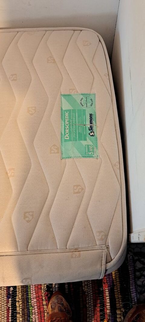 Sommier et matelas 75 Venizy (89)