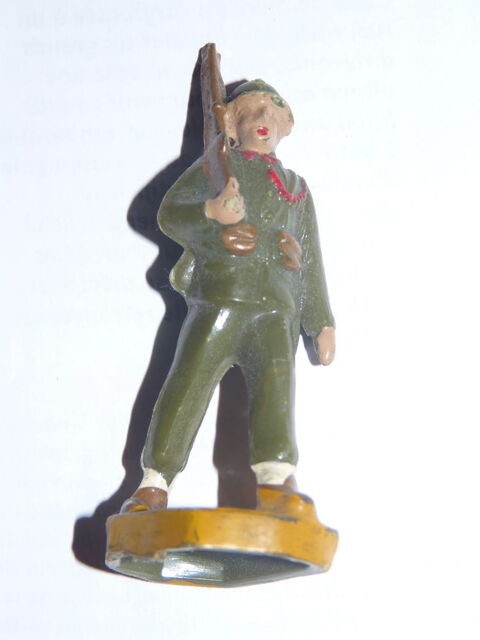 SOLDAT 14  - 18  FUSIL A L' EPAULE  sans marque ( plastique 5 Brest (29)