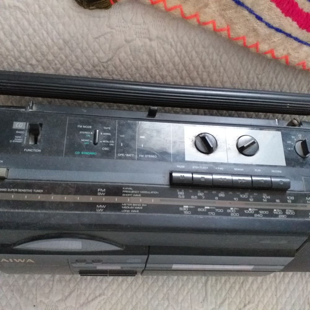Radio Cassette Aiwa Multifonctions avec CD et Radio FM Audio et hifi