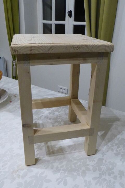 TABOURET 30 Senlis (60)