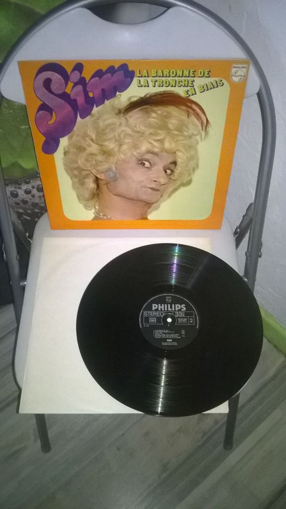 Vinyle SIM
La baronne de la tronche en biais
1975
Excelle CD et vinyles