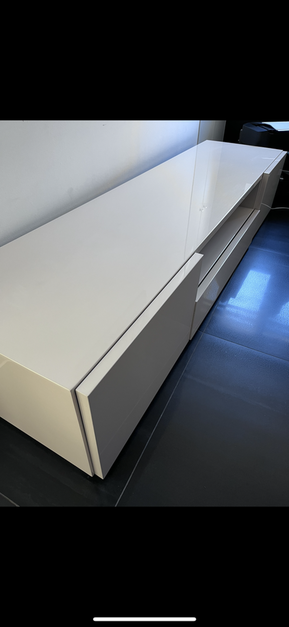 Meuble t&eacute;l&eacute; Ligne Roset Meubles