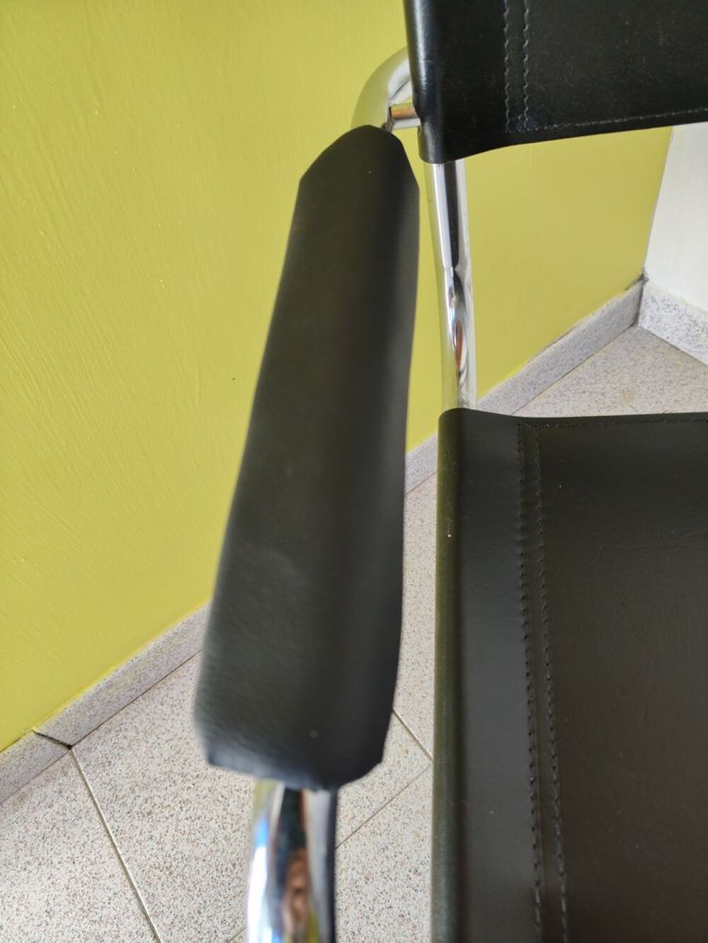 Fauteuil cantilever style Mart Stam Meubles