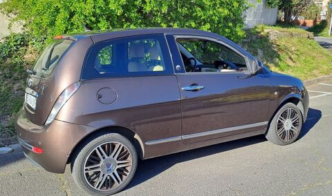 Lancia ypsilon 1.2 8v 69 ch Elefantino Silver