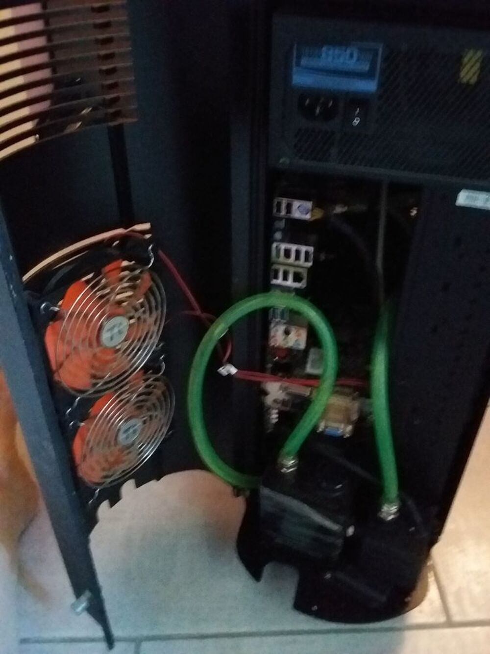 Grande tour thermaltake. Matériel informatique