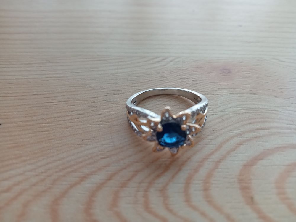 Lot de 4 bagues Bijoux et montres