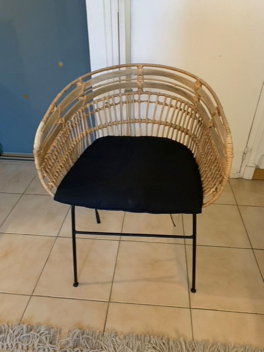 Chaise avec accoudoirs en rotin Meubles