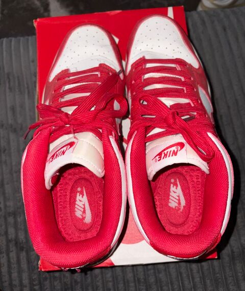 Nike Dunk Low Rouge/Blanc €  Très bon état Nantes (44)