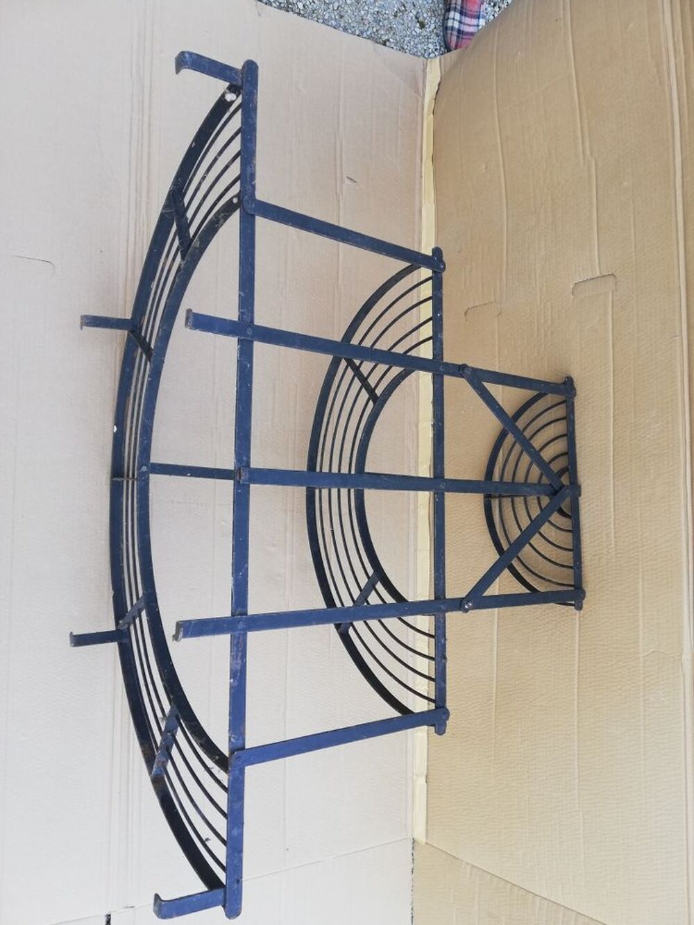 PORTES VASES
Jardin