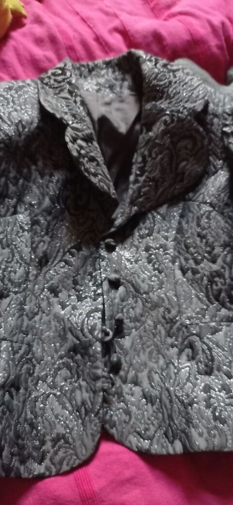 jolie veste pour femme 20 Pantin (93)
