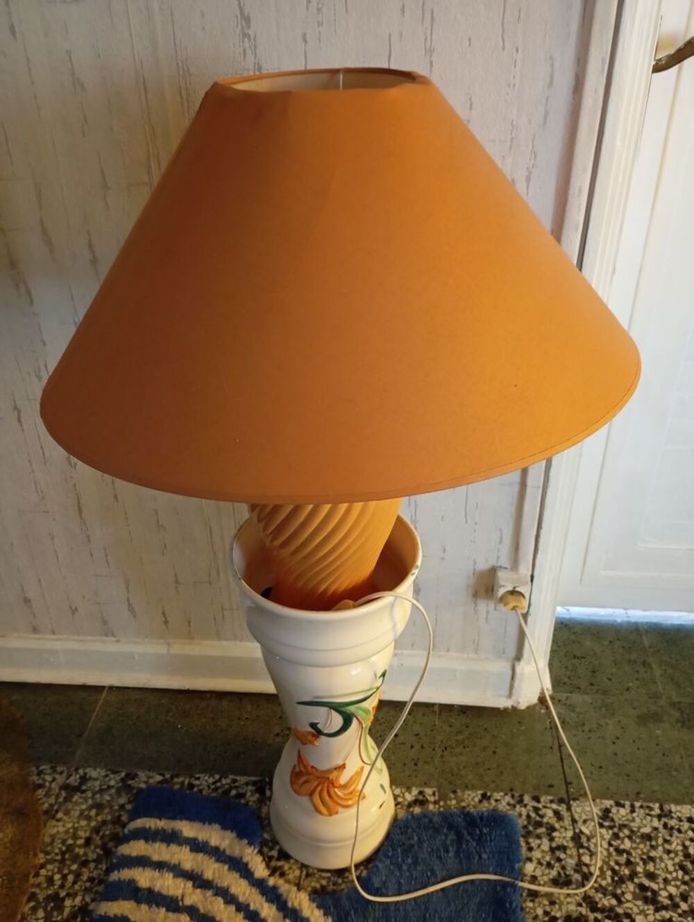Belle sellette pour entreposer du bois Meubles