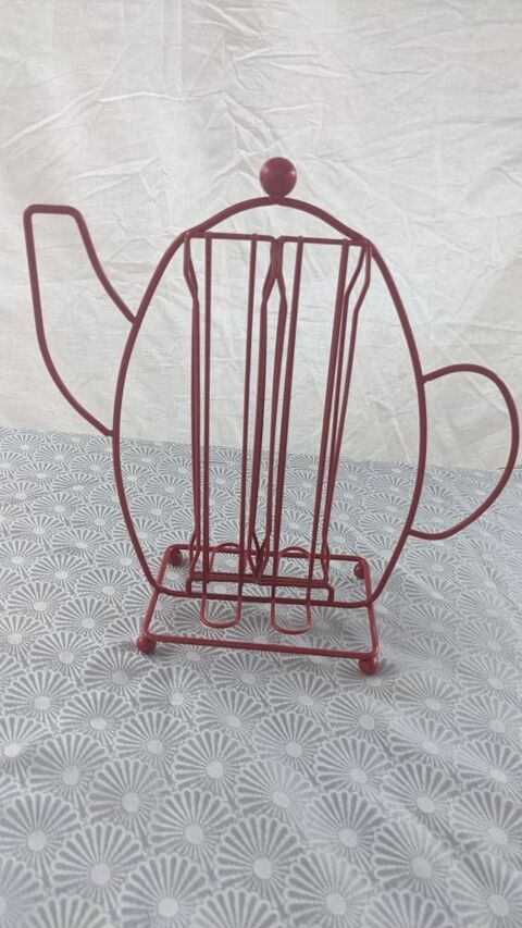 distributeur Nespresso rouge 5 Saint-Romain-de-Lerps (07)