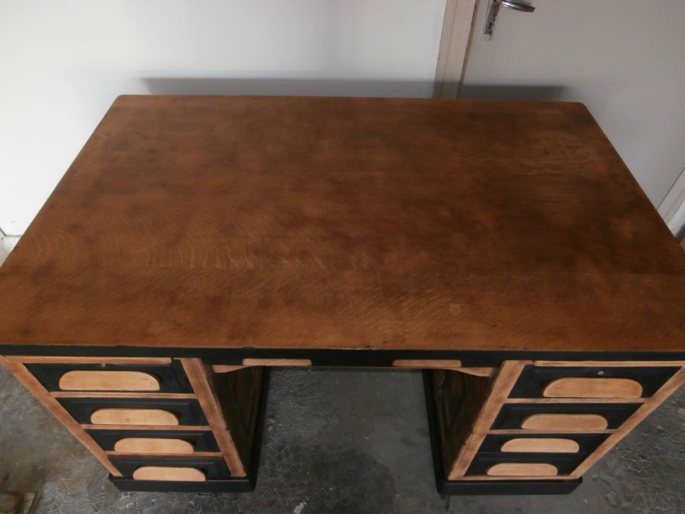Tr&egrave;s beau Bureau Ann&eacute;e 50 bois massif "relook&eacute;" Meubles