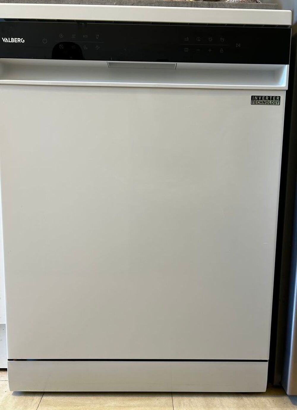 lave vaisselle 14 couverts Electroménager