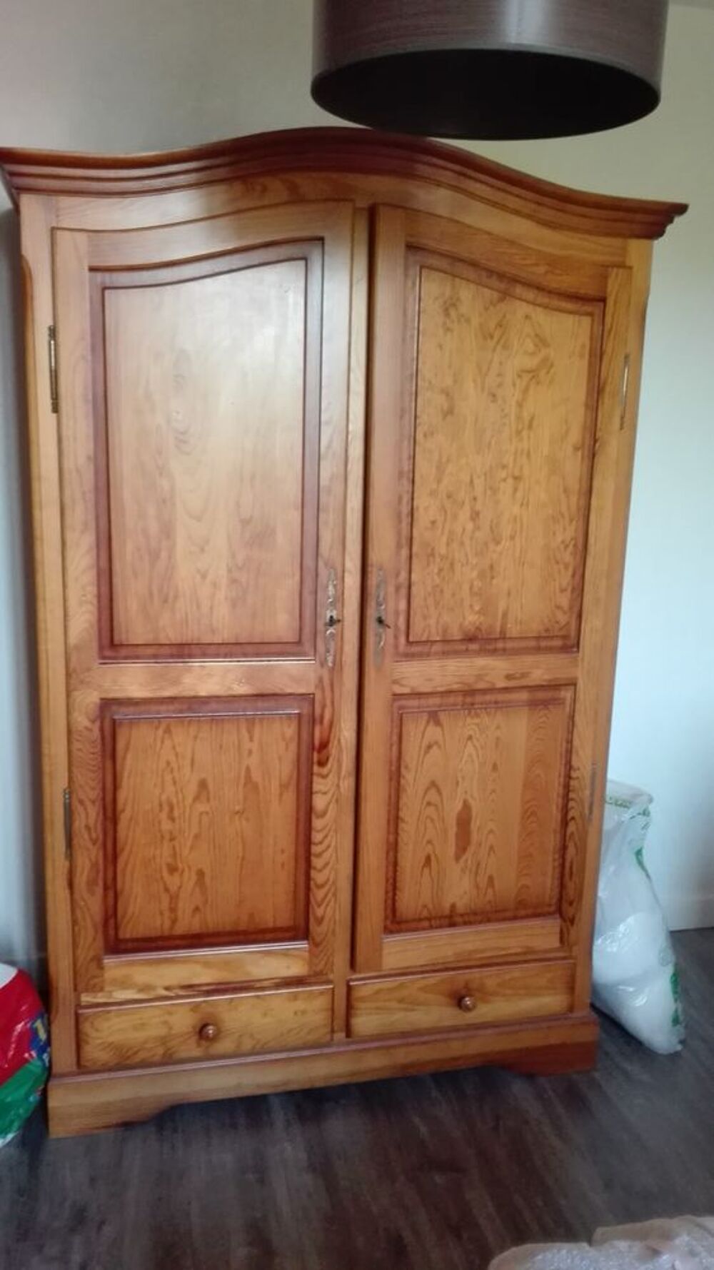 armoire 2portes/2 tiroirs Meubles