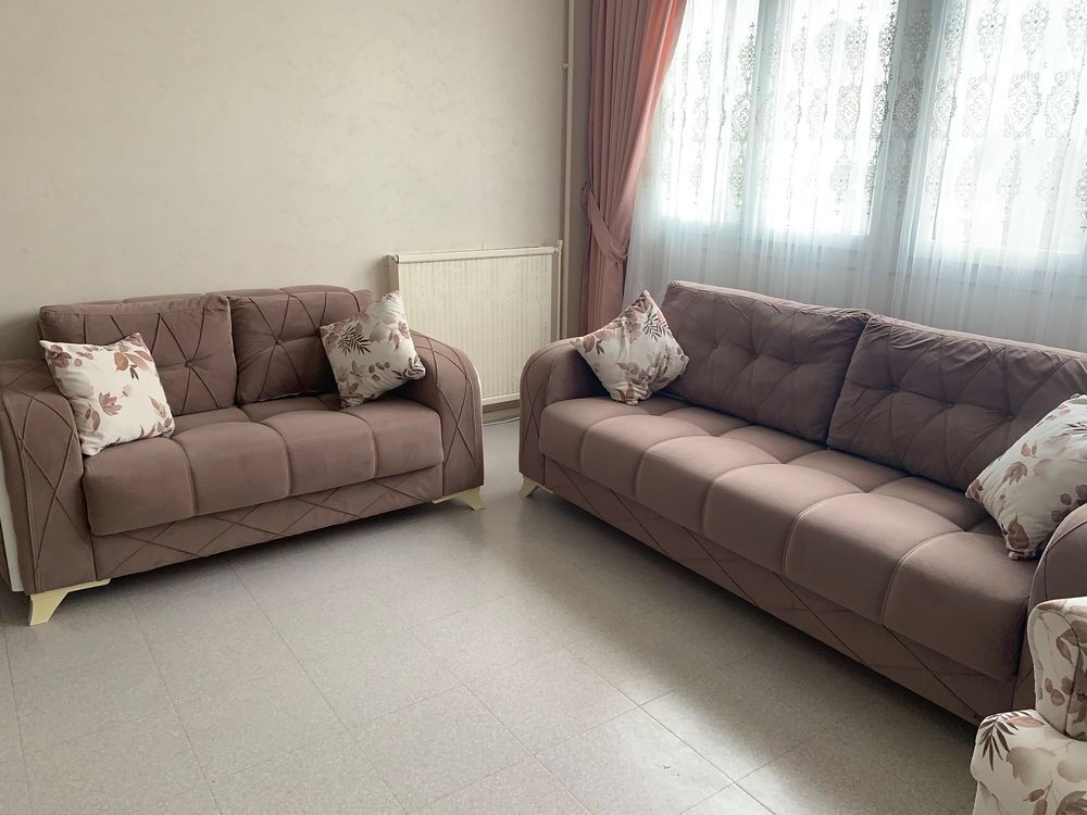 Canap&eacute; 3 places + canap&eacute; 2 places + fauteuil + table basse Meubles