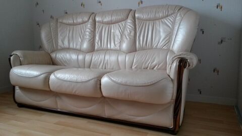 Canapé 3 places et fauteuil cuir agneau rose nacré 320 Tarbes (65)