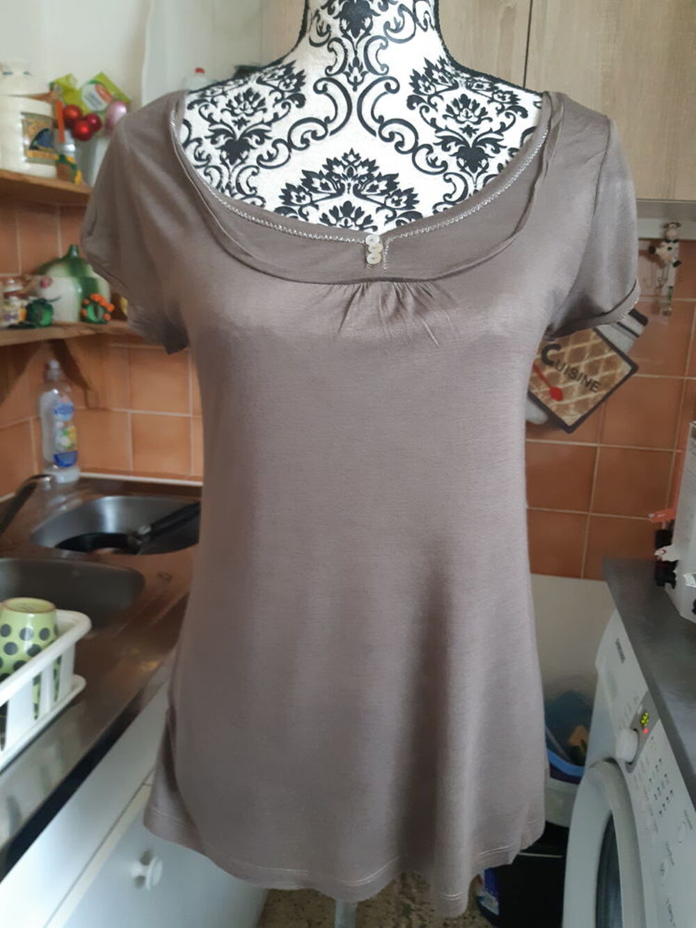 top taupe NEUF SINEQUANONE papillon strass Taille 2 Vêtements