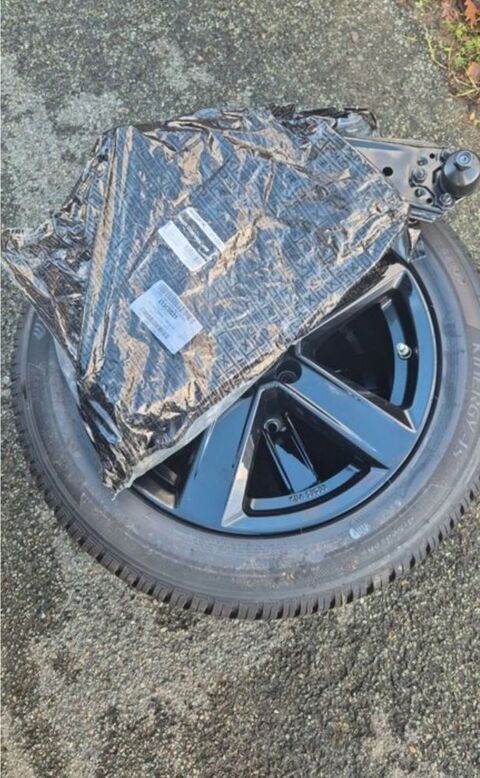 Pi&egrave;ces et &eacute;quipements Voiture Pi&egrave;ces et &eacute;quipements Voiture  occasion Brissac-Quinc&eacute; 49320