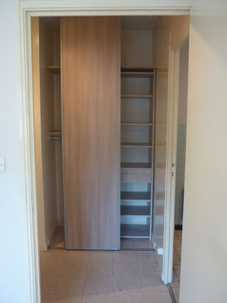  Appartement à louer 1 pièce 32 m²
