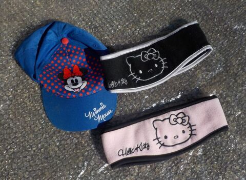 CASQUETTE MINNIE ET 2 BANDEAUX POLAIRES HELLO KITTY 2 Bubry (56)