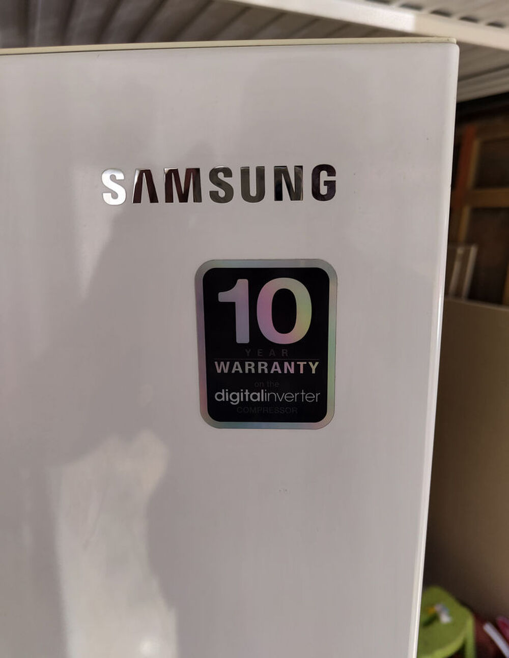 R&eacute;frig&eacute;rateur cong&eacute;lateur 
SAMSUNG 
Model RT25FARADWW-EF Electroménager