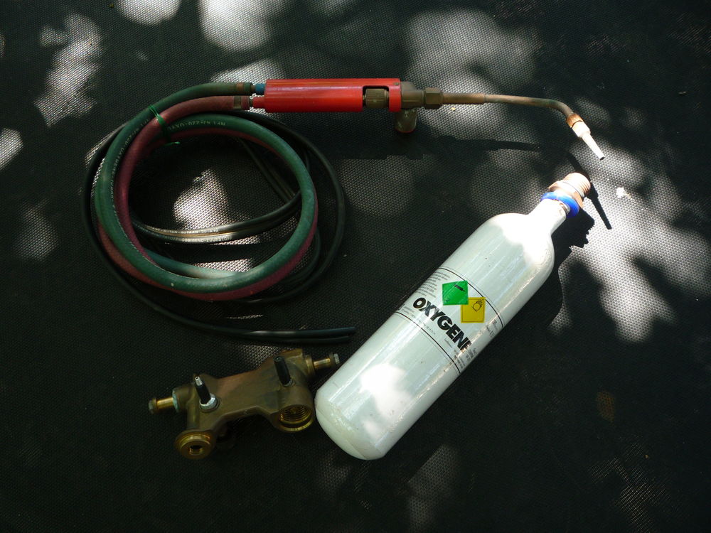 Chalumeau R Dub&eacute; (R) Bricolage