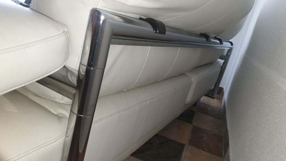 Canap&eacute; Rolf Benz Chrome en cuir plong&eacute; blanc Meubles