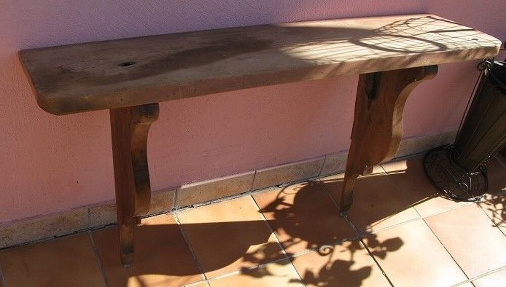 1 console mural en bois massif	 Meubles