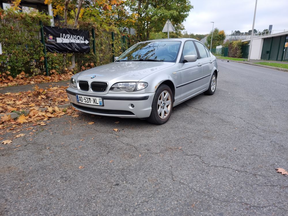 Série 3 320i Pack Luxe 2002 occasion 93270 Sevran