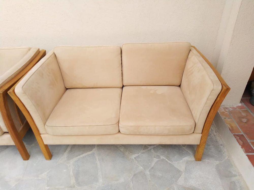 2 canap&eacute;s design scandinave (2 pl. 3 pl.) Meubles