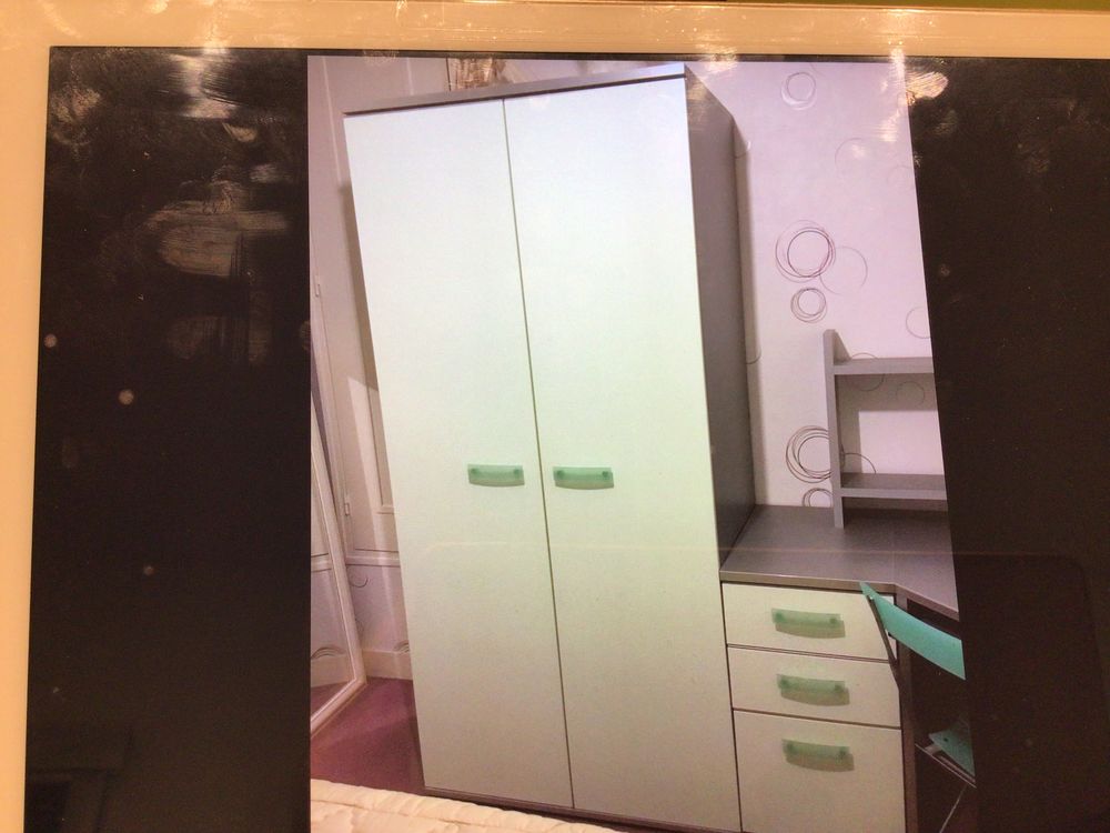 bureau, armoire, commode basse, chevet, biblioth&egrave;que Meubles