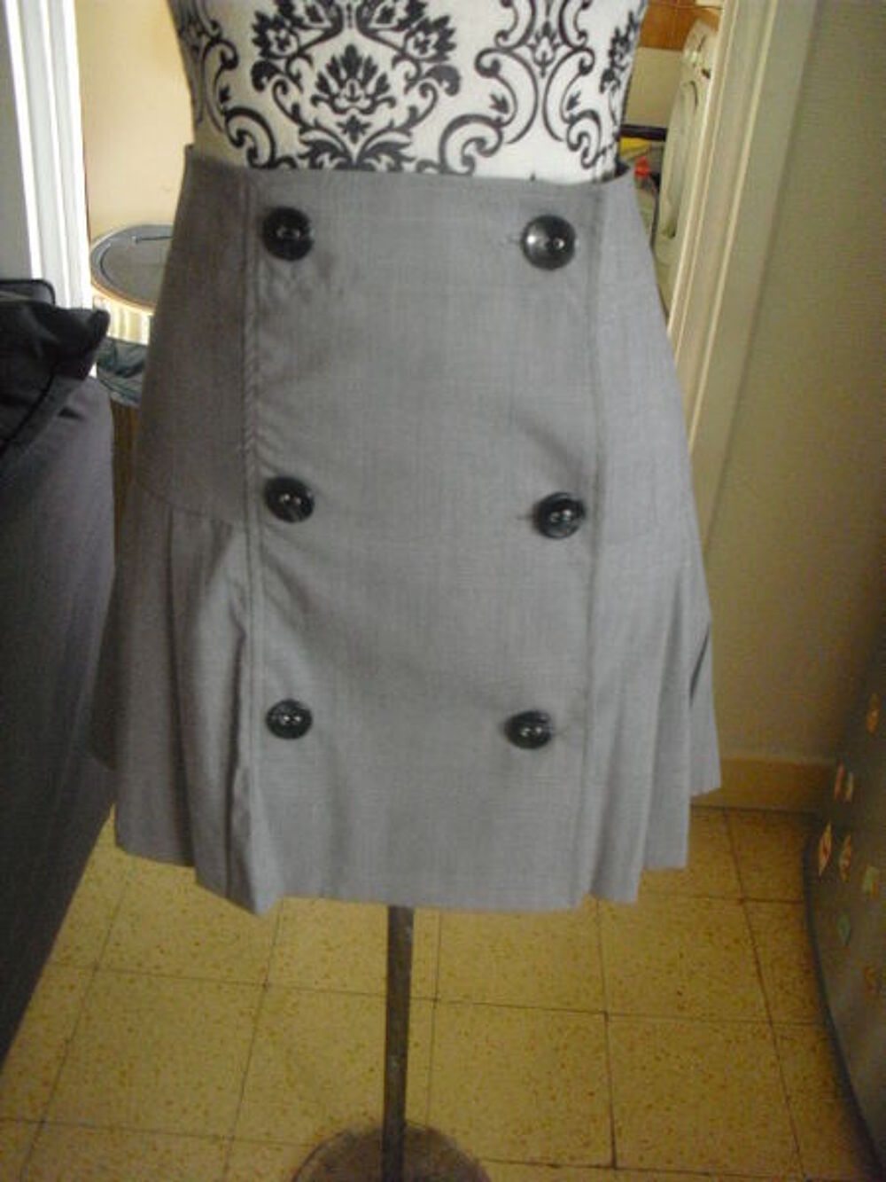 jupe portefeuille gris clair motifs NEUVE CAMAIEU TAILLE 34 Vêtements