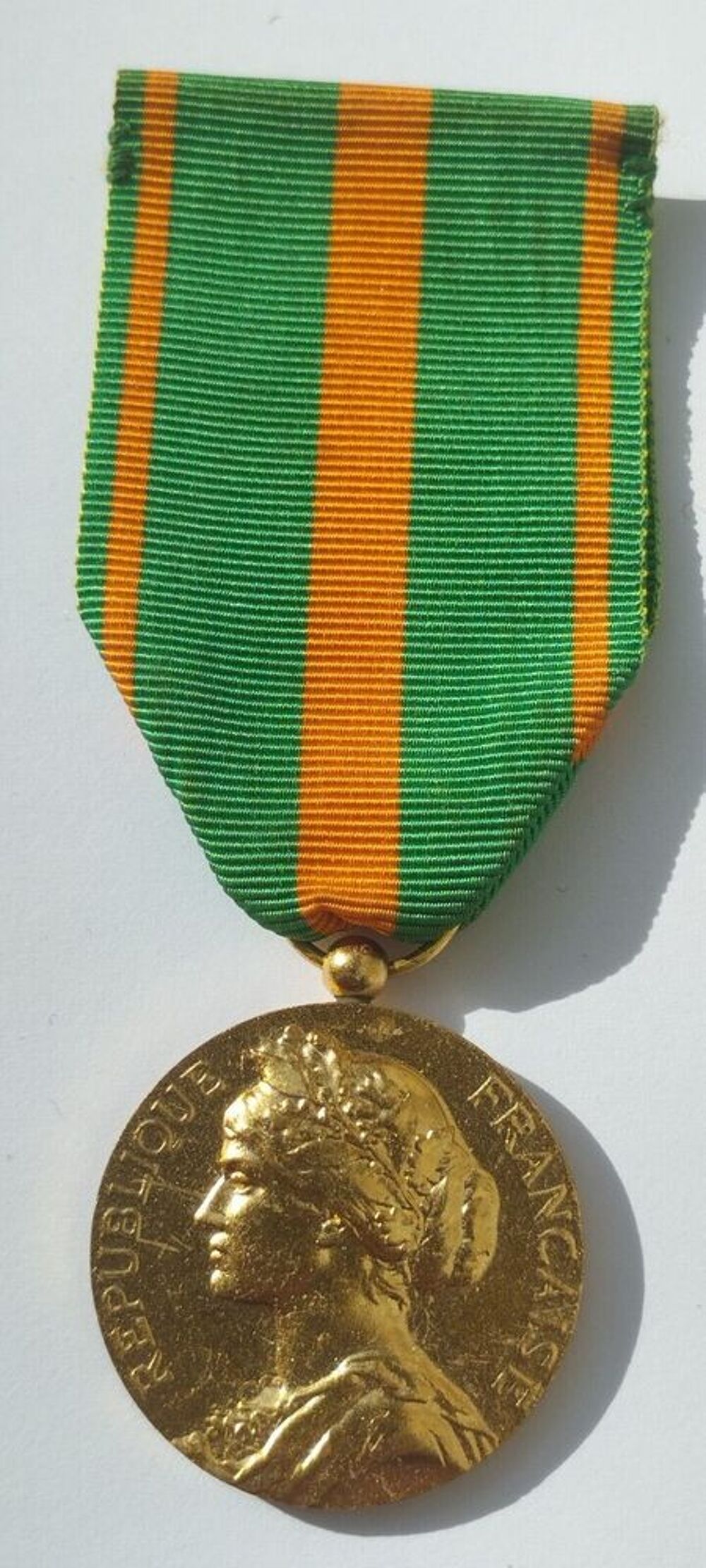 M&eacute;daille des &eacute;vades en superbe &eacute;tat .. 