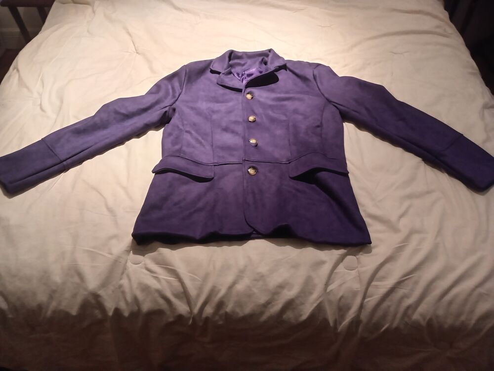 Bonjour,
Je revends ces 3 vestes.
Vêtements