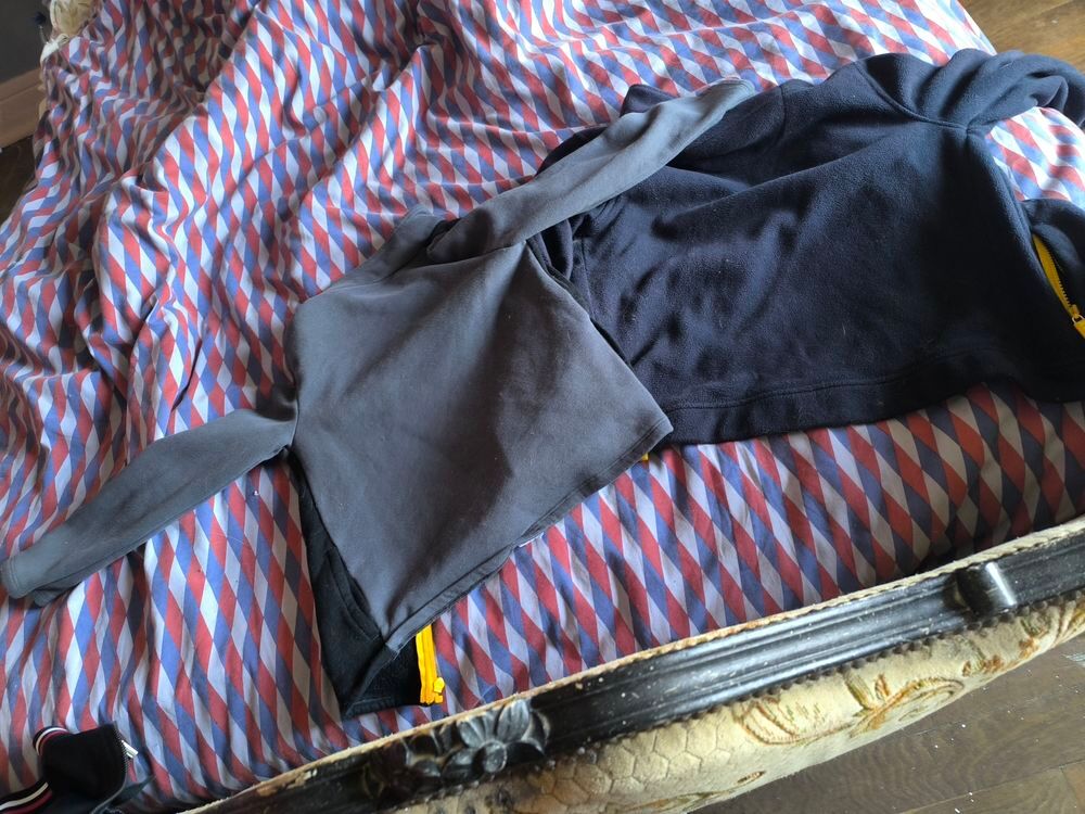 10€ deux veste polaire Vêtements enfants