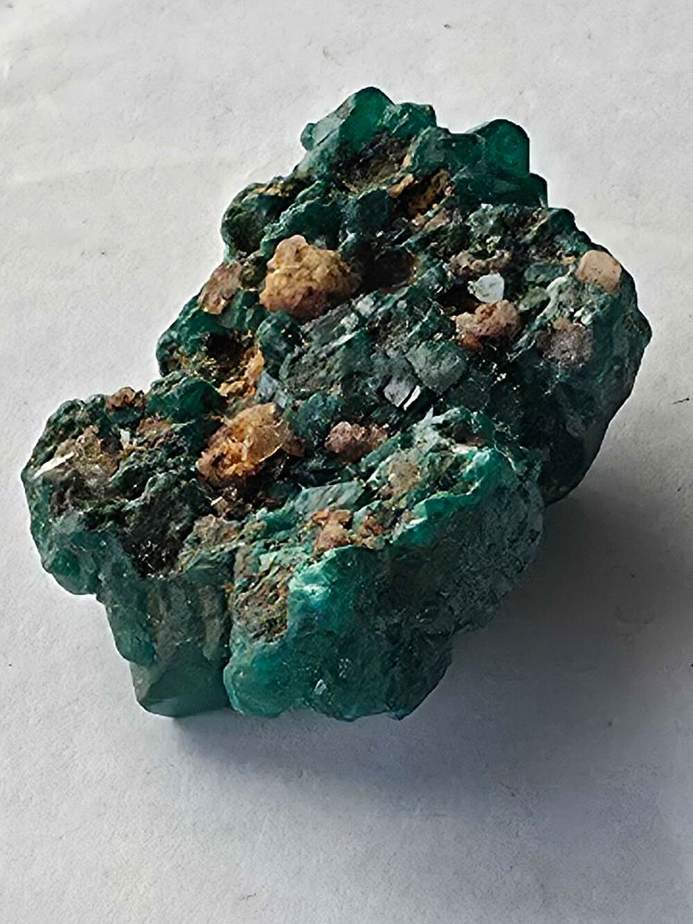 Min&eacute;ral Rare : Dioptase sur Matrice du Katanga (RDC)-27g 