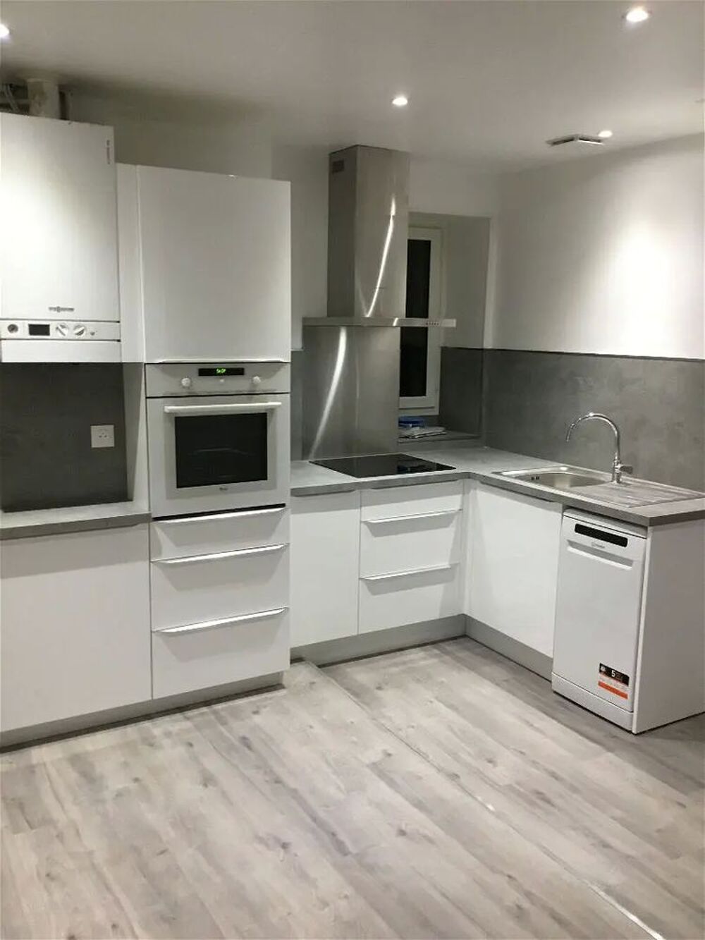 Location Appartement Appartement F2 2 pièces lumineux de 40 m² Bordeaux