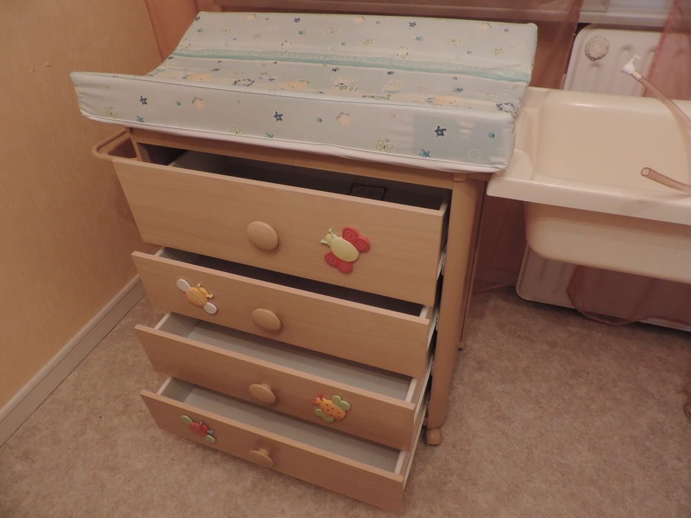 MEUBLE A LANGER AVEC BAIGNOIRE Meubles