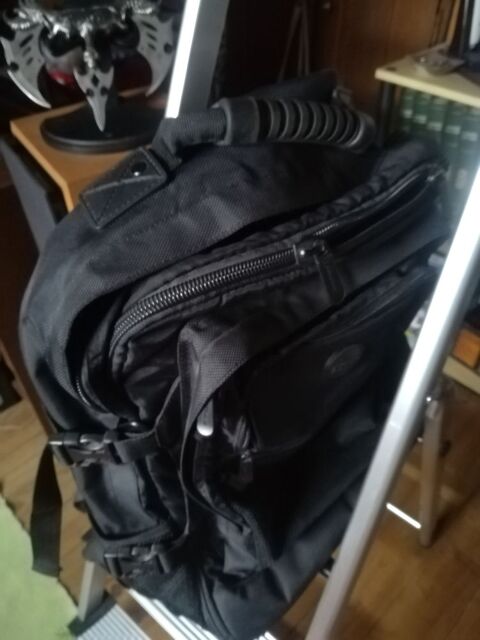 Grand sac a dos ordinateur  20 Pantin (93)