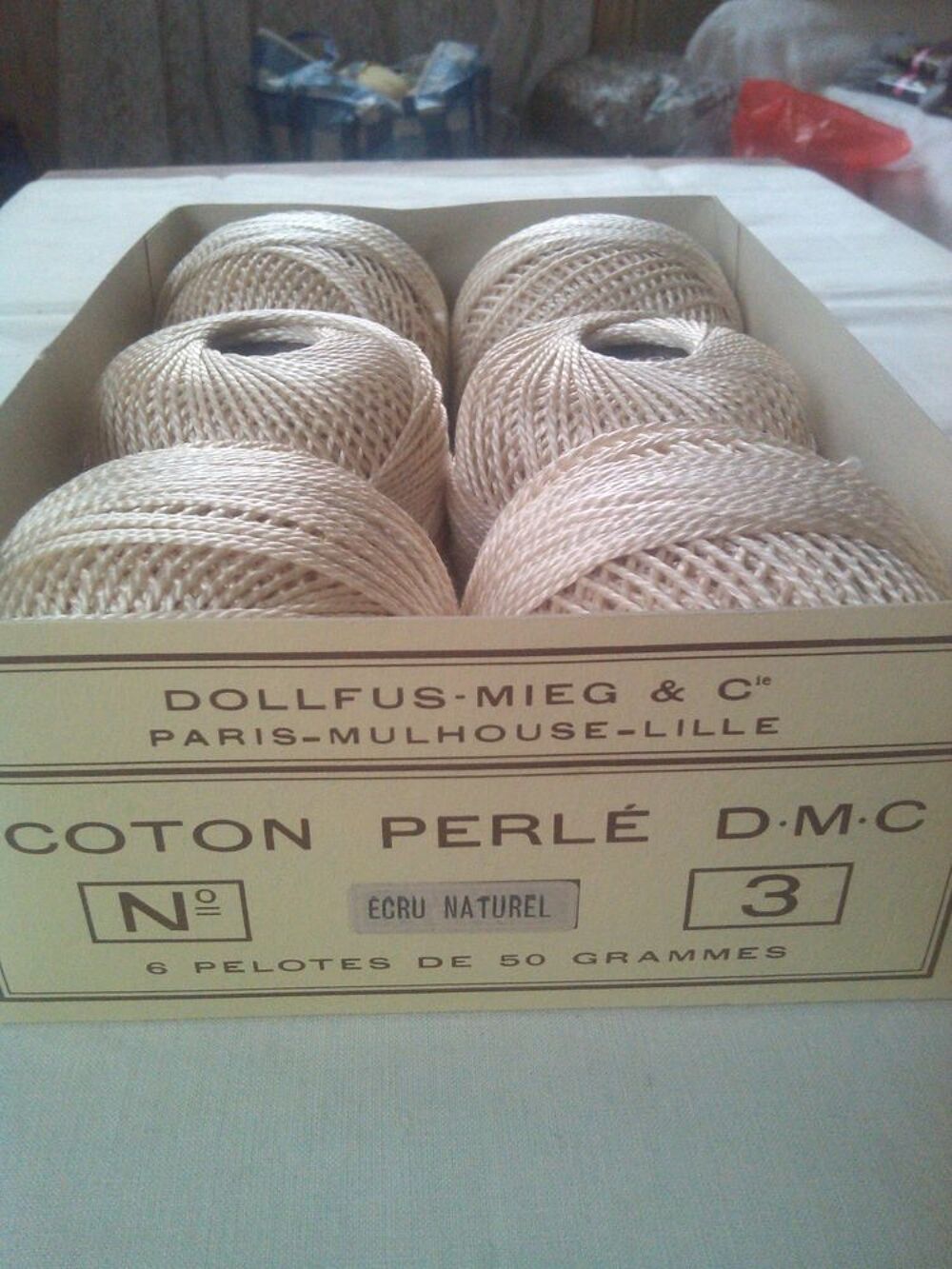 Pelotes de 50g de coton perl&eacute; DMC N&deg;3 / &Eacute;CRU naturel Sports