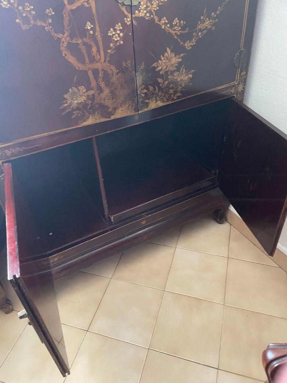 Meuble chinois laqu&eacute; pour TV et HIFI Meubles
