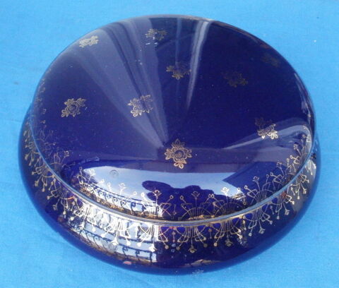 BONBONNIERE porcelaine d'art LIMOGES, bleue et dorée 15 Montauban (82)