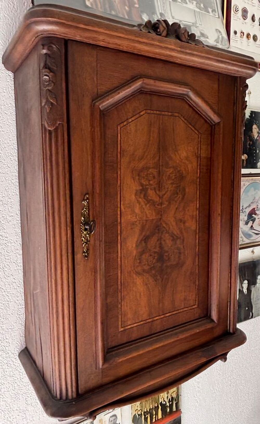 Petit Cabinet / Armoire murale en ronce de noyer Meubles