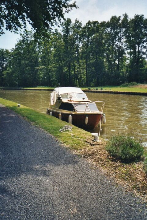 Bateaux à moteur Bateau fluvial 1990 occasion Bonneval 28800