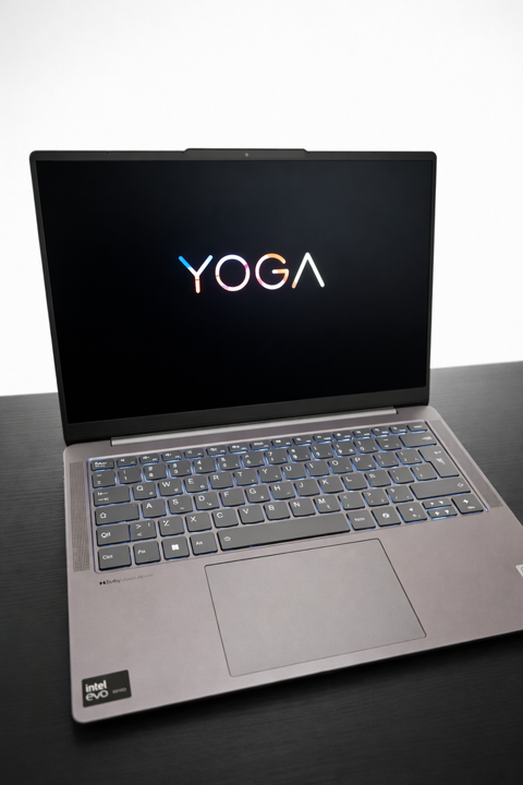 Lenovo Yoga Slim 7 14IMH9 ? Ultra 7 / 32 Go RAM 999 Bordeaux (33)