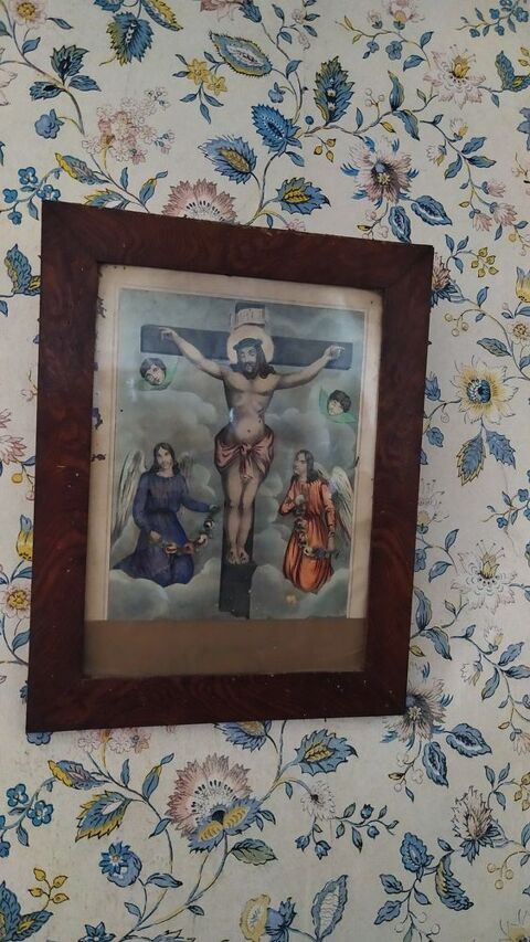 art religieux : représentation du Christ Crucifié 80 Pontarlier (25)