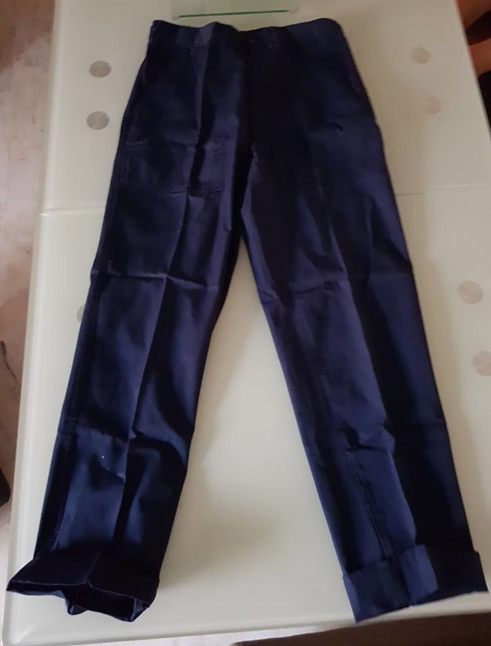 pantalon bryan husky taille 44 bon &eacute;tat 
Vêtements