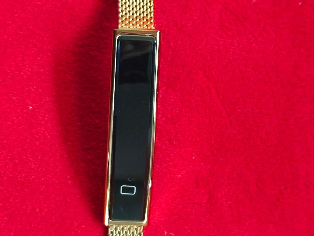 Petite montre connect&eacute;e marque eko Bijoux et montres