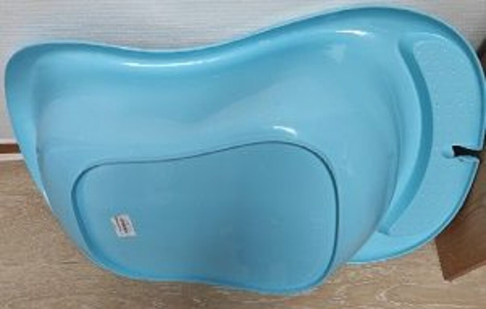 baignoire b&eacute;b&eacute; bleue Puériculture